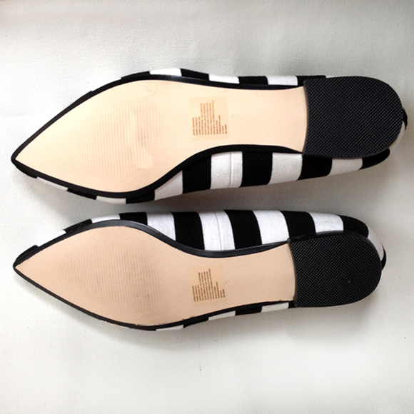 Joe Fresh flats Black & White stripe - Picture 4 of 4